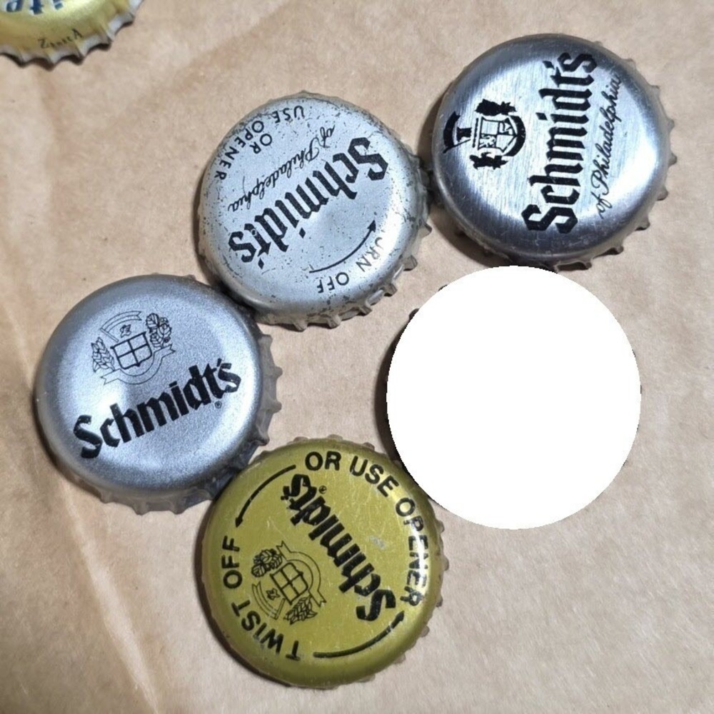 Vintage Schmidts of Philadelphia Beer Bottle Caps Lot of 4 Plastic Lined